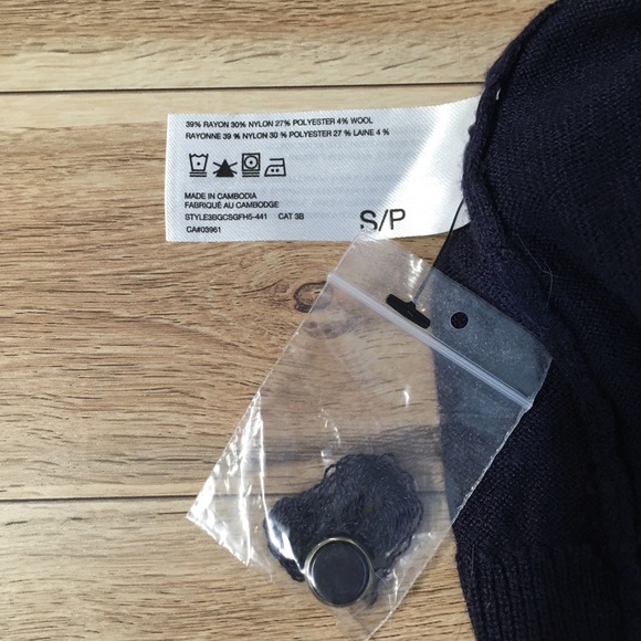 Sung Alfred Sung Cardigan Sweater - Picture 8 of 8